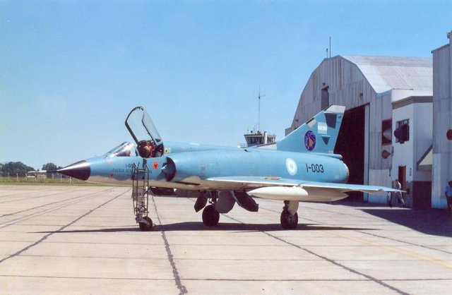<p>ARJANTİN - 49 SAVAŞ UÇAĞI</p>

<p>24 x A-4</p>

<p>25 X IA-58</p>

<p>SİPARİŞİ VERİLEN: 22 X IA-63</p>

<p> </p>
