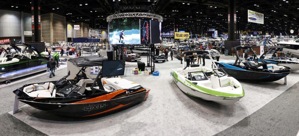 <p>Kuzey Amerika'nın en büyük kongre ve fuar merkezi McCormick Place'te yaklaşık 75 bin metrekarelik alana kurulan fuarda 600'den fazla tekne ve 100'ü aşkın karavan sergileniyor.</p>

<p> </p>
