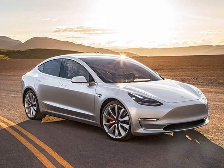 <p><strong>2. Tesla Model 3 (354 - 499 km)</strong></p>
<p> </p>