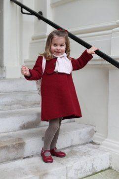 <p>Prens William ve eşi Kate Middleton'un kızları olan Prenses Charlotte okula başladı.</p>
