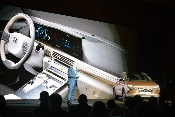 <p>Hyundai'nin fuarda sunduğu Kör Nokta İzleme Monitörü (BVM), yepyeni bir teknoloji.</p>