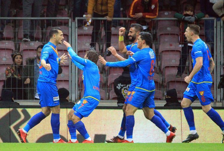 <p>GÖZTEPE</p>

<p>Ocak 2018: 32.3 milyon euro</p>

<p>Ocak 2016: 16 milyon euro</p>

<p>Değişim: +%101.9</p>
