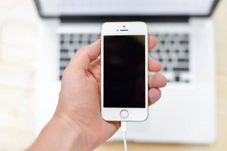 <p>Telefonunun bataryasını koruyan en ideal şarj aralığı yüzde 65 ile 75 aralığıdır. Sarjınızın bu aralıklarda kalması bataryanızın ömrünü uzatmaktadır. </p>