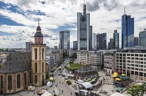 <p>İş ve sosyal standartların tatmin edici olduğu &uuml;lkede sosyal imkanlar da dikkat &ccedil;ekiyor.</p>

<p>&nbsp;</p>
