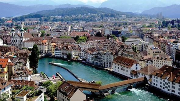 <p><strong>5. İsvi&ccedil;re</strong></p>
