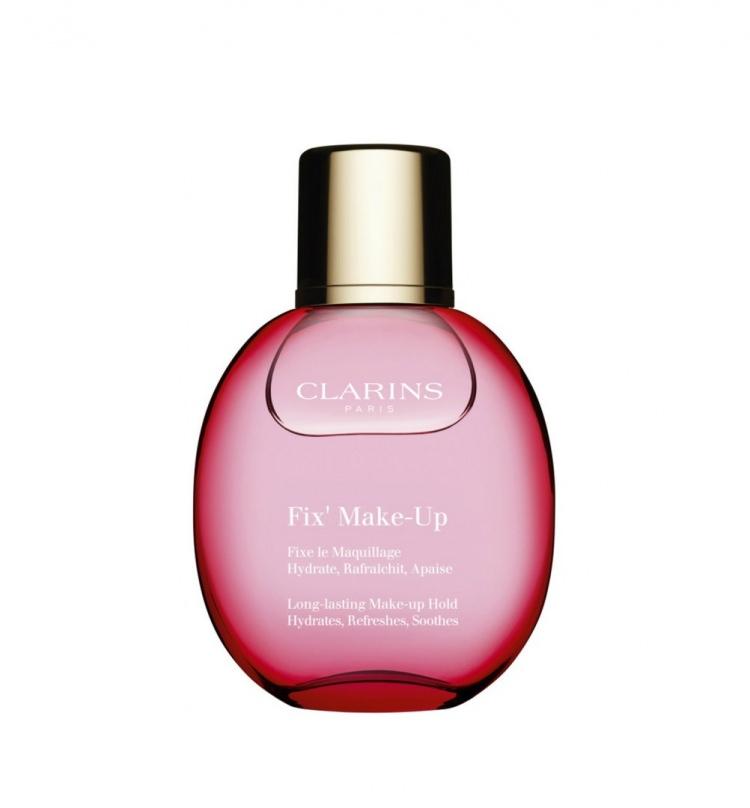 <p><strong>Clarins Fix Make up Setting Spray / 108,00 TL</strong></p>

<p>Güzel ten kokularını seviyorsanız bu ürün tam size göre. İçindeki mikro silika sayesinde cildin ekstra yağını emiyor.</p>

<p> </p>
