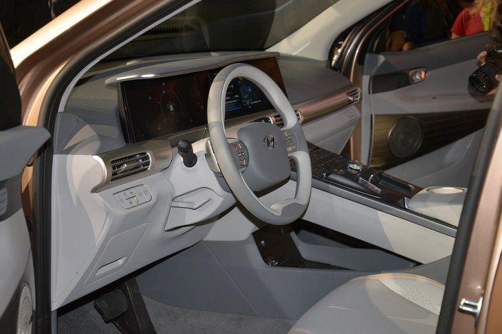 <p><span style="color:#FFD700"><strong>MUSK KARŞI ÇIKMIŞTI</strong></span><br />
<br />
Daha önce Detroit Auto Show’da yaptığı bir basın toplantısında Elon Musk’a hidrojen yakıt hücresi ile ilgili düşünceleri sorulmuştu.</p>
