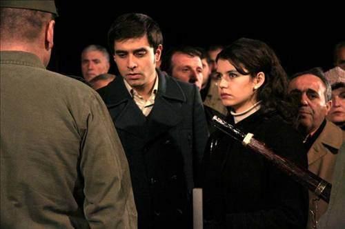 <div><strong>Hatırla Sevgili</strong></div>

<div> </div>

<div>Beylerbeyi’ndeki Merih Konak'ta çekilmişti.</div>
