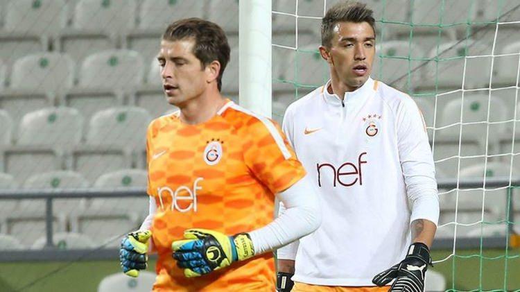 <p><strong>Cedric Carasso</strong></p>

<p>Frasnız kaleci, Muslera'nın gerisinde tecrübeli bir eldiven olması gerekçesiyle kadroya katılmıştı ancak beklentileri o da karşılayamadı. Gönderilmesi bekleniyor. </p>
