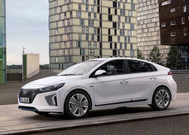 <p>Hyundai Ioniq</p>
