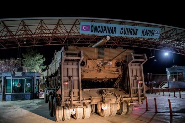 <p>Üst düzey bir Türk yetkili, "Operasyonun amacı bölgeyi Türkiye'de saldırı düzenlemek için üs olarak kullanan örgütten temizlemek istiyoruz" dedi.</p>
