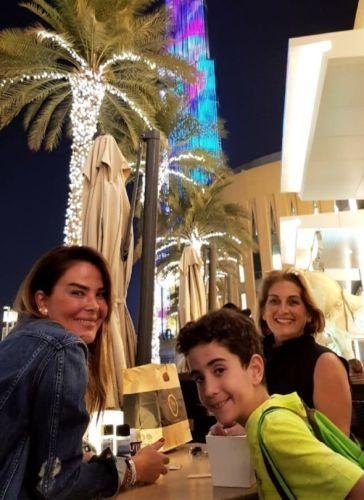 <p>Dubai'nin her yerini oğluyla gezen Yıldız, gezi esnasında çekildikleri fotoğrafları sosyal medya hesabından paylaştı.</p>
