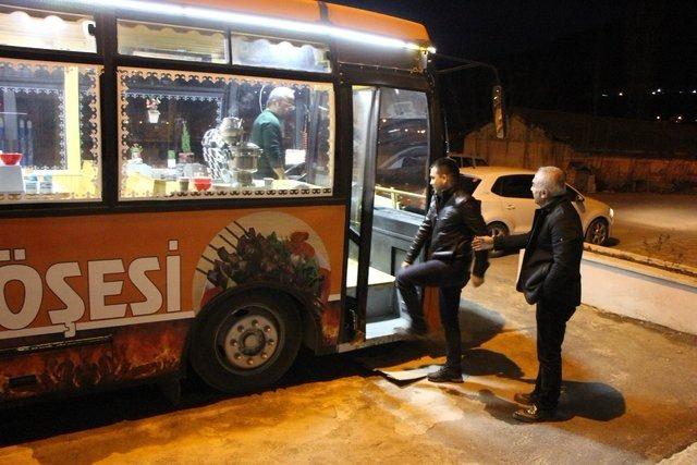 <p>Amasya’da yaşayan Mustafa Göç, İstanbul’dan 12 bin liraya satın alıp yaklaşık 10 katı harcama yaptığı otobüsü ciğerciye dönüştürdü.</p>

<p> </p>

<ul>
</ul>

<ul>
</ul>
