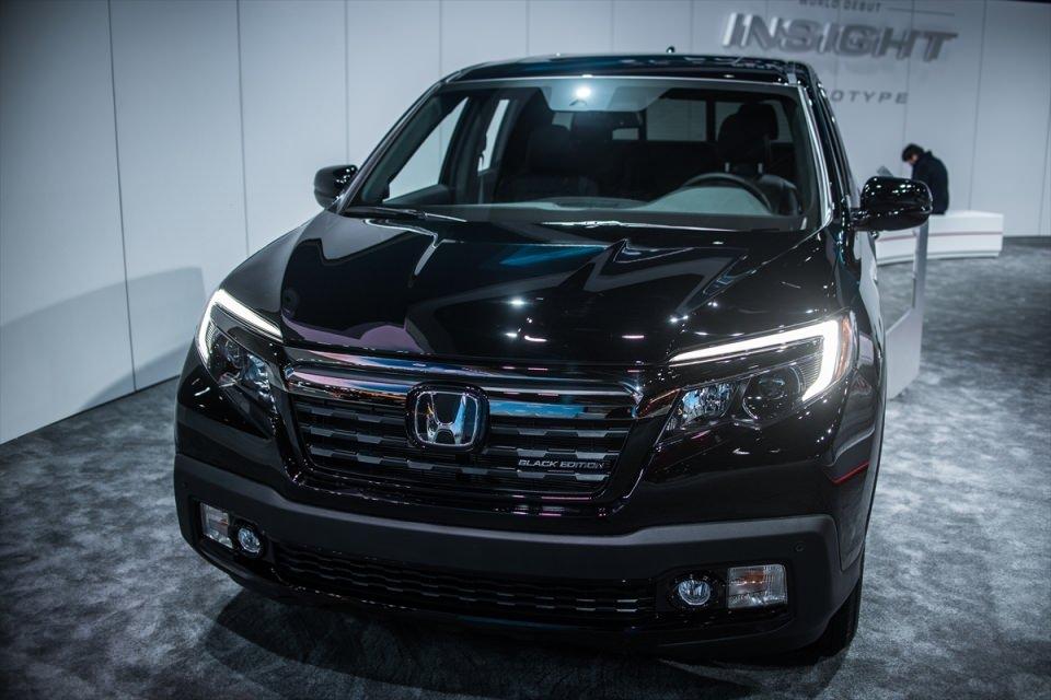 <p>Honda Black Edition</p>
