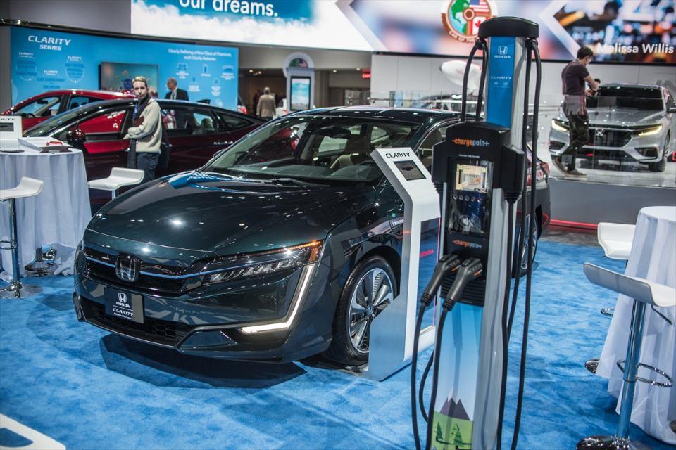 <p>Honda Clarity</p>

