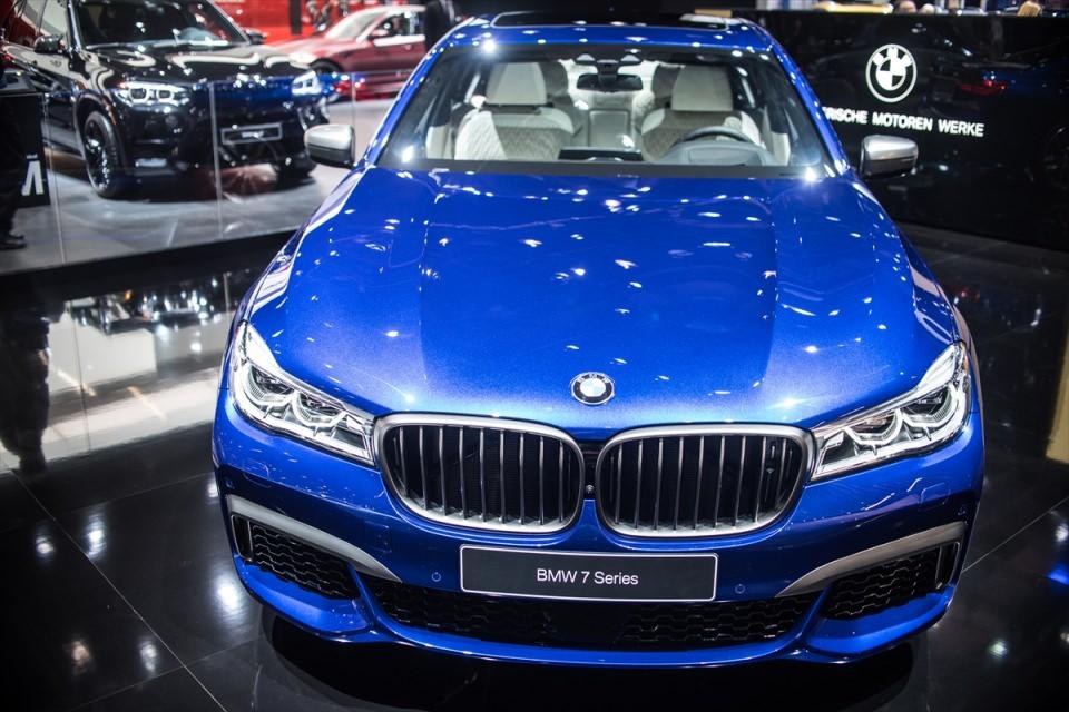 <p>BMW 7</p>
