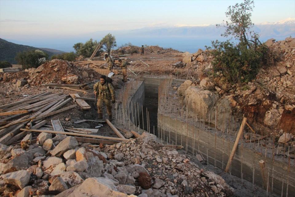 <p>Terör örgütü, Afrin üzerinden Fırat Kalkanı ve İdlib çatışmasızlık bölgesini de tehdit ediyor.</p>

<p> </p>
