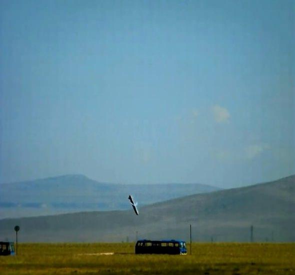 <p><strong>SOM - HASSAS GÜDÜMLÜ STAND OFF MÜHİMMAT </strong><br />
<br />
İşte kare kare SOM'un yarattığı tahribat...</p>
