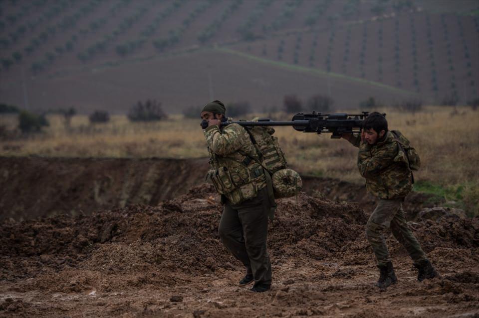 <p>Suriye'deki mazlumlar için Türkiye'nin yaptıklarının unutulamayacağına işaret eden Hamşe, "Teröristleri bu topraklardan temizlemek için koşullar önemli değil. </p>
<p> </p>