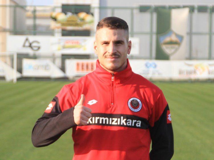 <p>Deniz Yılmaz - Bursaspor ======> Gençlerbirliği - Bedelsiz</p>

<p> </p>
