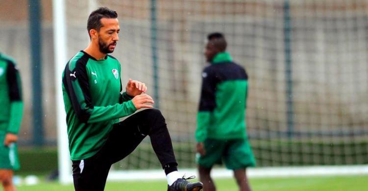 <p>Bilal Kısa - Bursaspor =====> Akihsarspor (Bonservissiz)</p>

<p> </p>
