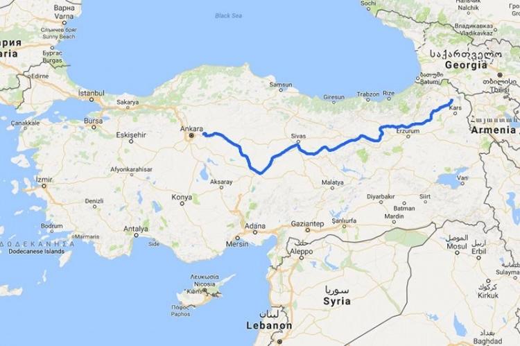 <p><strong>TRENİN SİZE SUNDUKLARI:</strong></p>
<p>- Trende internet bağlantısı yok ve yolcuğun büyük bir kısmında telefonun interneti de çekmiyor.</p>