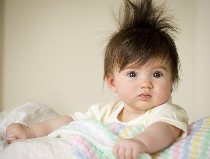 <p>Dolayısıyla ebeveynler çocuklarının saçlarını uzatmak isterlerse 3 ya da 4 yaşından sonrasını beklemelilerdir.</p>
