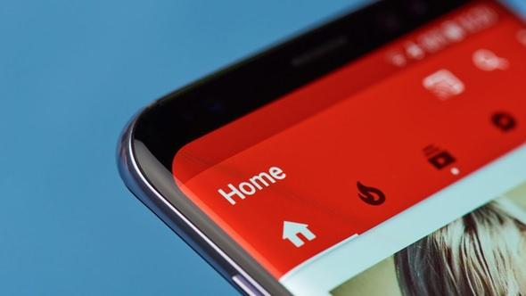 <p>Peki YouTube Go uygulamasını herkes kullanabilecek mi? Ne zaman yayınlanıyor? Uygulama ücrete tabi mi?</p>

<p>YouTube Go bugünden itibaren telefonlara yüklenebilecek; henüz herkes erişemese de ilerleyen saat ve günlerde herkesin erişimine açılacak. Uygulama ücretsiz; iPhone ve Android cihazlarda kullanılabilecek.</p>
