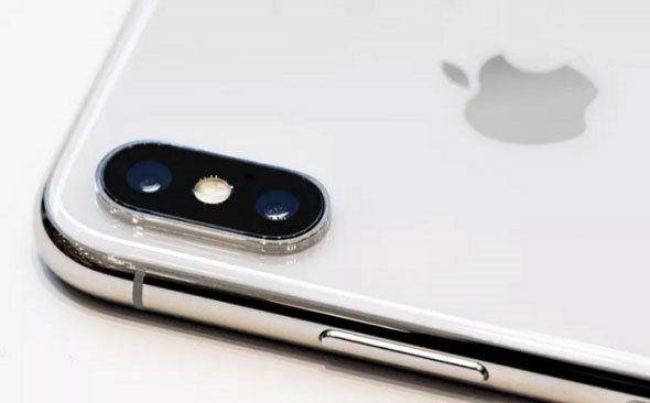 <p><strong>ÜÇ YENİ IPHONE</strong></p>
<p>iPhone X, geçtiğimiz yılın ikinci yarısında tanıtılmış ve TrueDepth temelli Face ID yani yüz tanıma teknolojisiyle tüm teknolojiseverleri ve kullanıcılarını heyecanlandırmıştı.</p>
<p> </p>