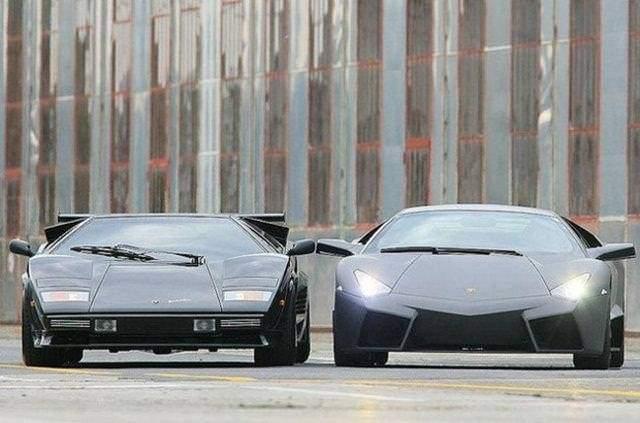 <p>LAMBORGHİNİ</p>
