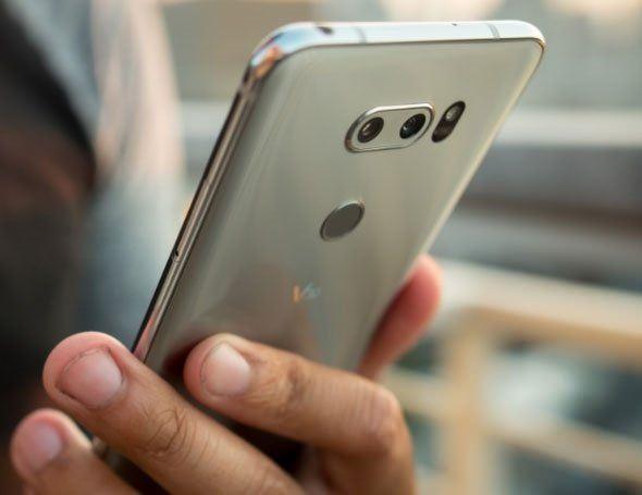 <p>Ayrıca LG V40 modeli, Qualcomm'un en yeni işlemcisi Snapdragon 845 işlemciden güç alacak.</p>
<p> </p>