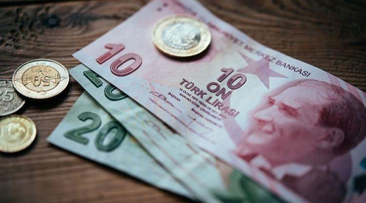 <p>İşverenlere 2016 ve 2017 yıllarında uygulanan 100 liralık asgari ücret desteği 2018 yılında da devam edecek. </p>