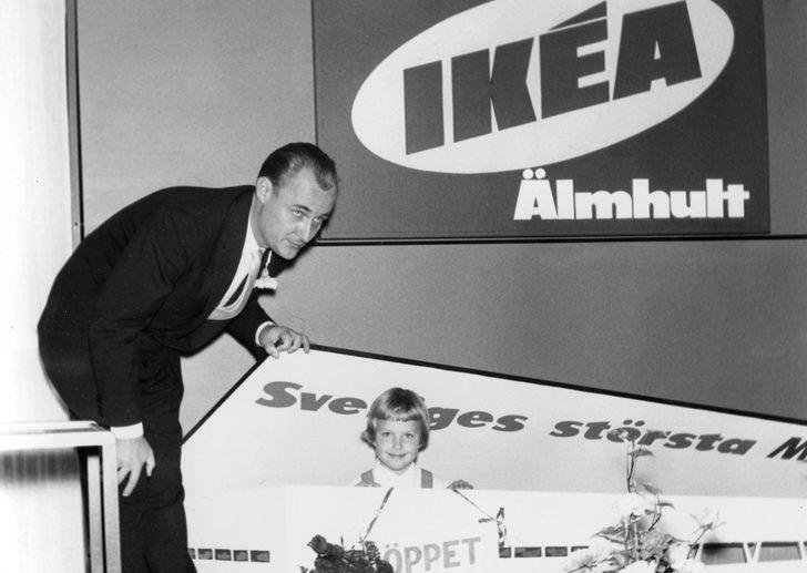 <p>IKEA restoranları fikri ta o zamanlar aklına gelmiş ve bugün sadece mağazalardaki restoran ve cafelerin geliri 1.8 milyar dolar.</p>
<p> </p>