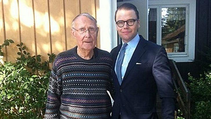 <p>Kamprad'ın üç öz oğlu ve bir de evlatlık kızı bulunuyor. Oğulları IKEA'da önemli pozisyonlarda görev alıyorlar. En küçük oğlu Mathis Kamprad, babası emekliliğe ayrılınca dünya genelindeki şubelerden sorumlu oldu.</p>
<p> </p>