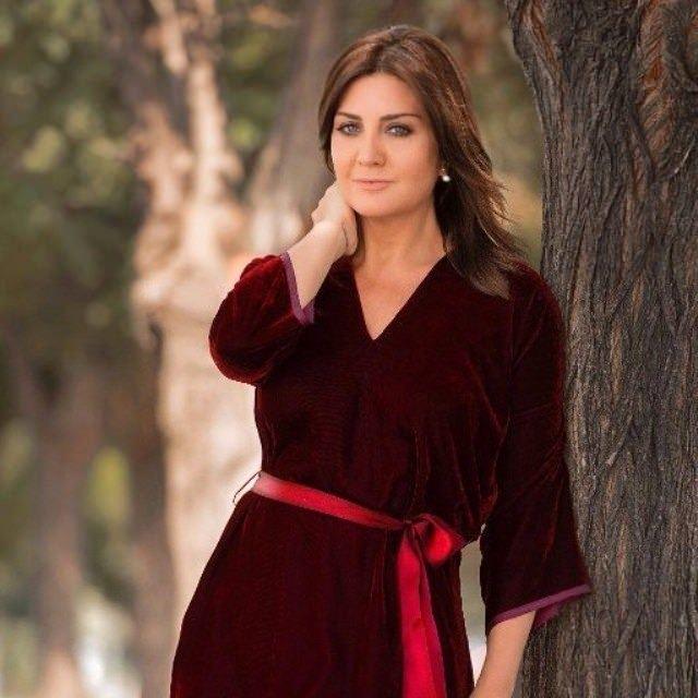 <p>Sibel Can: "Türk Ordusunun Şanlı Askerleri. Allah yar ve yardımcınız olsun.."</p>
