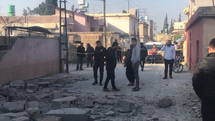<p>Terör örgütü YPG-PYD kontrolündeki Afrin bölgesinden ateşlenen 2 roket, Hatay'ın Reyhanlı ilçesine düştü.</p>

<p> </p>
