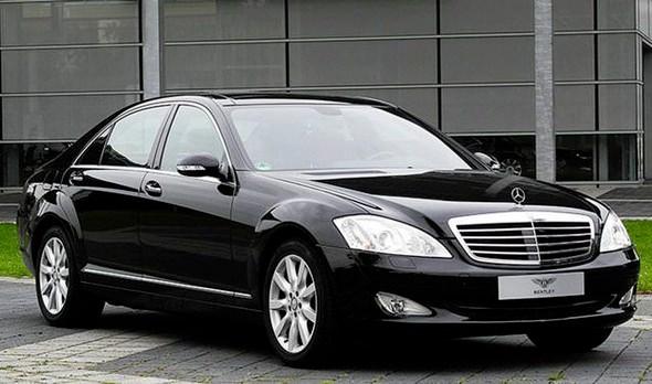 <p>Mercedes- Benz S600L</p>
<p> </p>