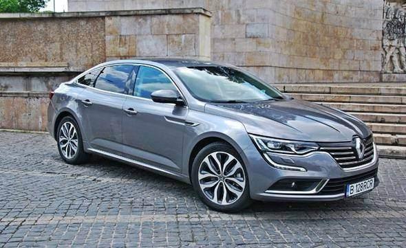 <p><strong>Renault </strong><br />
<br />
Fransız otomobil devi ismini kurucuları Louis Renault, Marcel Renault, Fernand Renault kardeşlerden almıştır.</p>