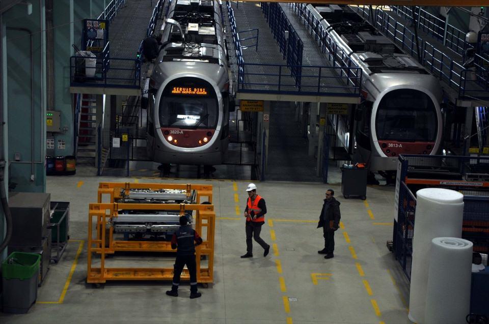 <p>İhaleyi Ankara'da üretim yapan yüklenici firmanın kazandığını ve ihale sürecinde titiz davrandıklarını belirten Gündoğdu, şunları kaydetti:</p>