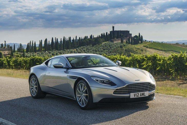 <p>Aston Martin DB11</p>

<p>1 adet satıldı.</p>

<p><a href="https://www.ahaber.com.tr/galeri/otomobil/2018in-en-cok-satan-otomobilleri-ve-hafif-ticari-araclari/2">.</a></p>
