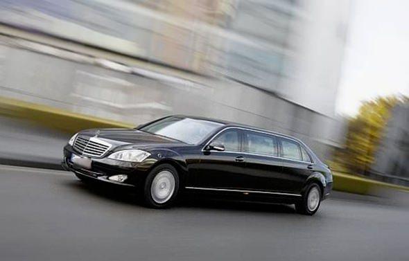 <p>Mercedes Benz S600</p>
