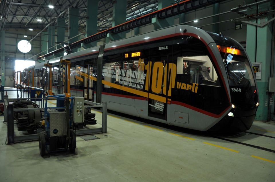 <p>Aynı zamanda Uluslararası Toplu Taşımacılar Birliği (UITP) Başkan Yardımcılığı görevini de yürüten Kayseri Ulaşım AŞ Genel Müdürü Feyzullah Gündoğdu, AA muhabirine yaptığı açıklamada, yerli tramvay tercihi için 4 yıl önce yola çıktılarını söyledi.</p>