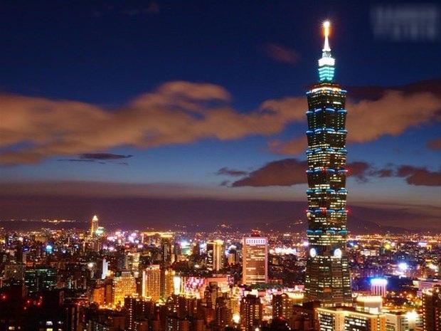 <p><strong>TAIPEI 101 (2004) - ÇİN</strong></p>

<p>1 MİLYAR 930 MİLYON DOLAR</p>
