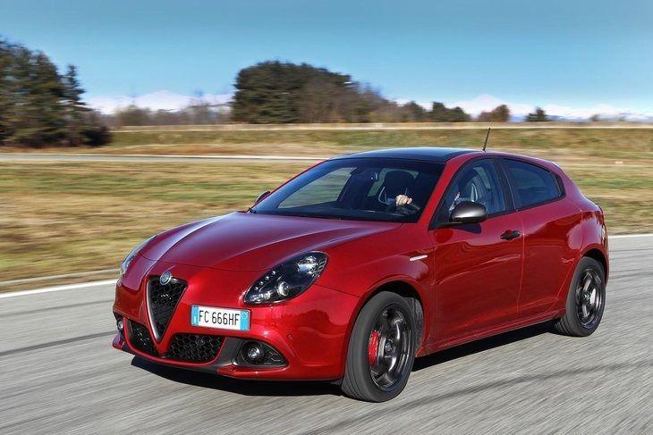 <p>Alfa Romeo Giulietta</p>

<p>4 adet satıldı.</p>

<p><a href="https://www.ahaber.com.tr/galeri/otomobil/2018in-en-cok-satan-otomobilleri-ve-hafif-ticari-araclari/6">.</a></p>
