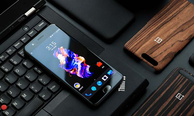 <p><strong>OnePlus 5</strong><br />
1.39W</p>

<p> </p>
