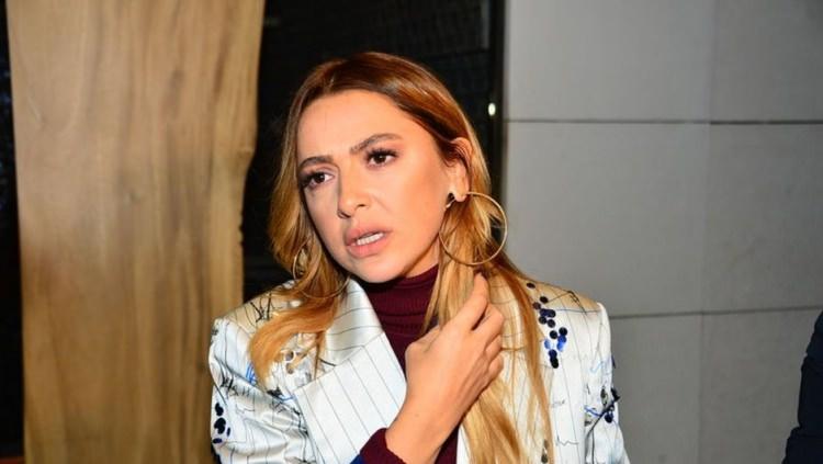 <p>Hadise: <strong>"İnanmak istemiyorum. Küçücük bedenlerin bunları yaşıyor olmasına ve bunun adına sadece “çocuk istismarı” denmesine inanmak istemiyorum. Kadınlar, çocuklar ve hayvanlar sizin pis, iğrenç ve sapık duygularınızı köreltmek için dünyaya gelmedi. Dayanamıyoruz artık uzak durun! Cezalar çok ağır olmalı. Bunlara hapis bile cennet. Cehennemi yaşattıkları bunca insanın acısını kat ve kat fazlasını çekmeliler. "</strong></p>
