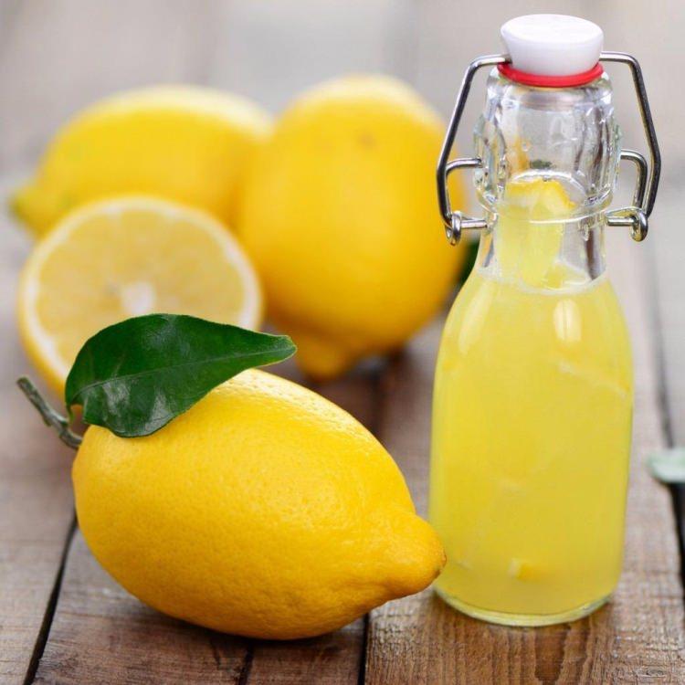 <p>Her sabah günde 1 bardak ılık su içmenin insan sağlığı açısından ne kadar faydalı olduğunu biliyor muydunuz? İşte limon suyunu tüketmenizi sağlayacak o önemli nedenler...</p>

<p> </p>
