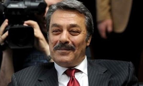 <p>Ünlü oyuncu hakkında hastaneden gelen ilk açıklamayı  hastanenin Başhekimi Prof. Dr. Reha Baran yaptı. </p>

<p> </p>
