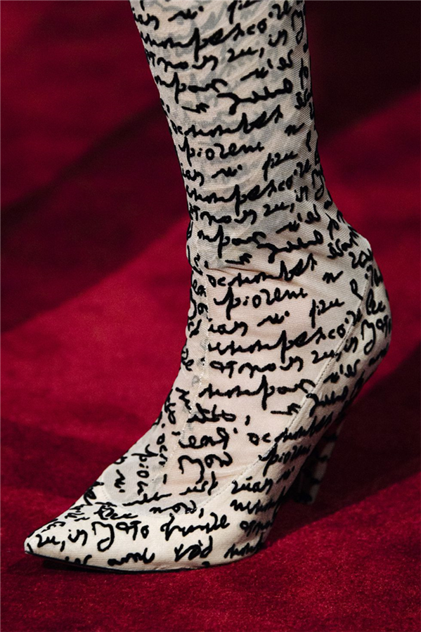 <p><strong>Christian Siriano</strong></p>

<p> </p>
