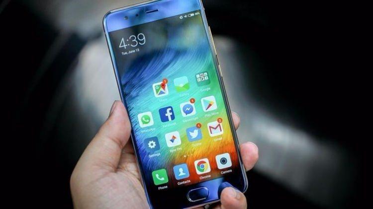 <p>XIAOMI MI 6</p>

<p>5.15 in&ccedil; ekran</p>
